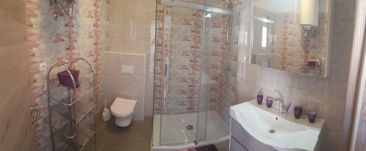 Apartmani Slavica ราบ ภายนอก รูปภาพ