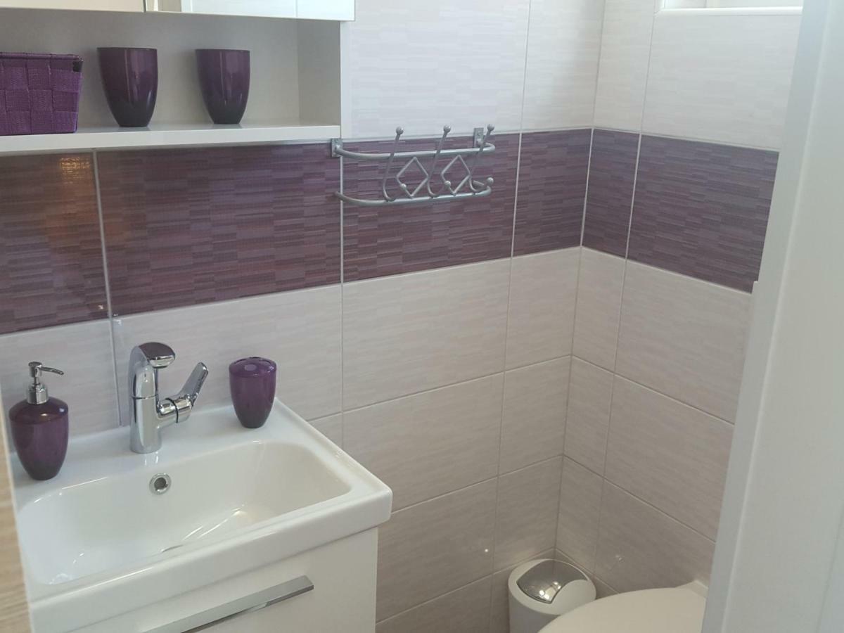Apartmani Slavica ราบ ภายนอก รูปภาพ