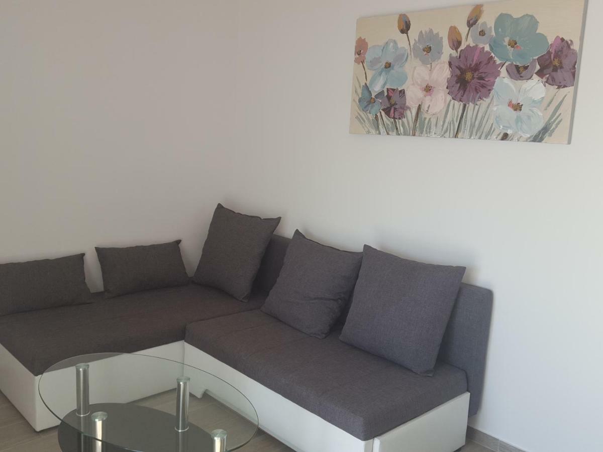 Apartmani Slavica ราบ ภายนอก รูปภาพ