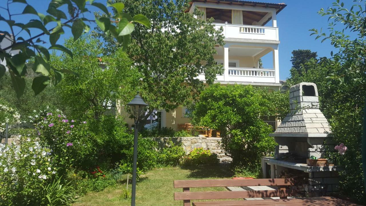 Apartmani Slavica ราบ ภายนอก รูปภาพ