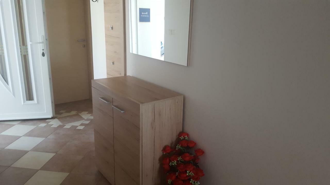 Apartmani Slavica ราบ ภายนอก รูปภาพ