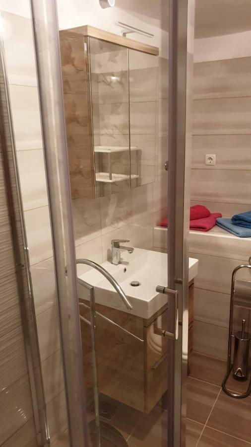 Apartmani Slavica ราบ ภายนอก รูปภาพ