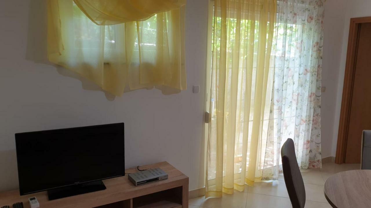 Apartmani Slavica ราบ ภายนอก รูปภาพ