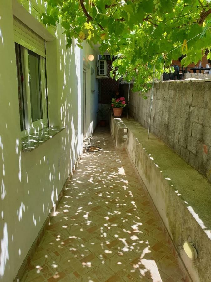 Apartmani Slavica ราบ ภายนอก รูปภาพ