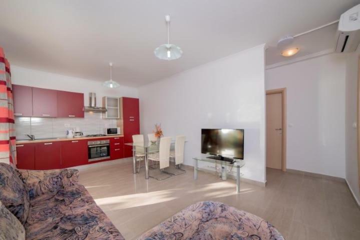 Apartmani Slavica ราบ ภายนอก รูปภาพ